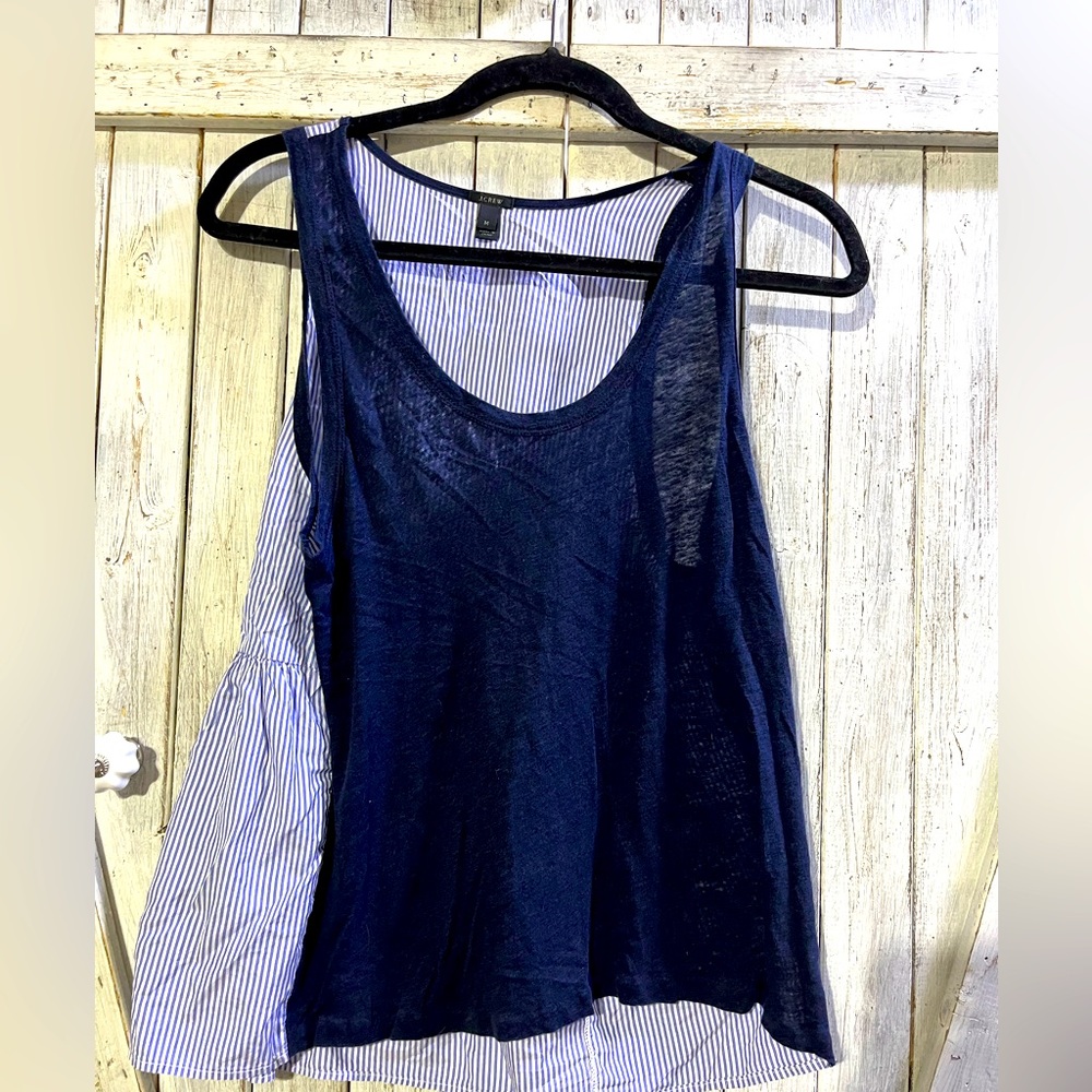 J CREW detailed adorable lightweight tank… Perfect to layer with or alone 🌹